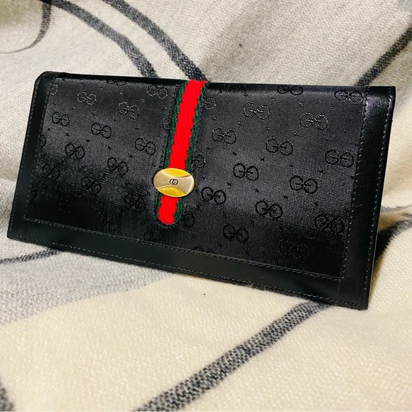 Gucci Handbags - GUCCI anniversary collection Sherry line wallet vintage leather trim accessory